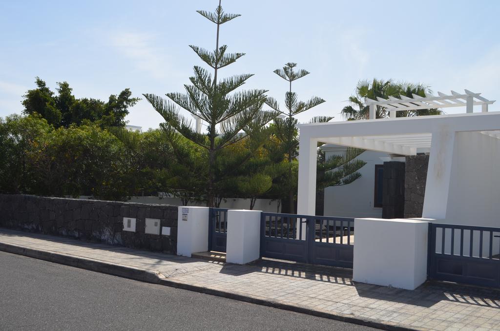 Sun Grove Villas & Spa Playa Blanca  Exterior photo