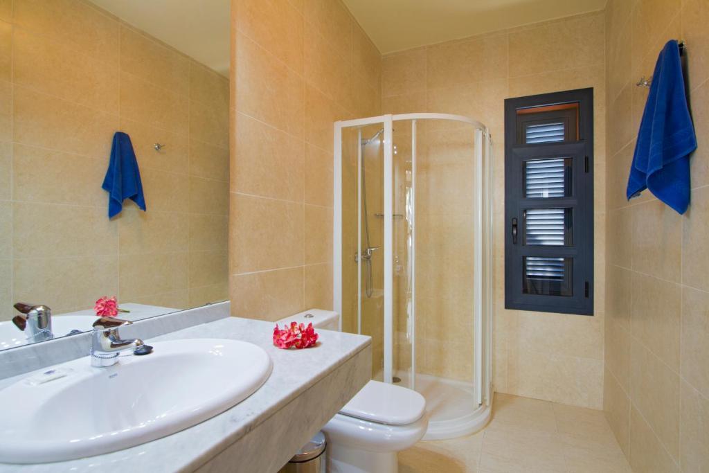 Sun Grove Villas & Spa Playa Blanca  Exterior photo