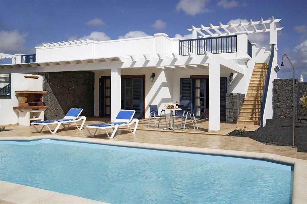 Sun Grove Villas & Spa Playa Blanca  Exterior photo