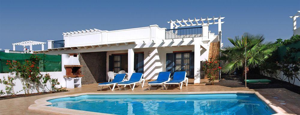 Sun Grove Villas & Spa Playa Blanca  Exterior photo