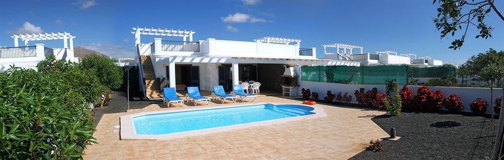 Sun Grove Villas & Spa Playa Blanca  Exterior photo