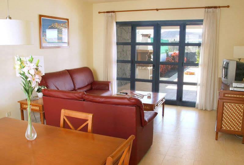 Sun Grove Villas & Spa Playa Blanca  Exterior photo