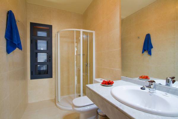 Sun Grove Villas & Spa Playa Blanca  Exterior photo